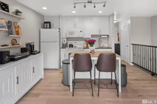 Photo #3: 250003921 Listing 