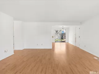 Photo #4: 250004041 Listing