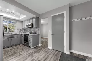 Photo #6: 250004279 Listing 