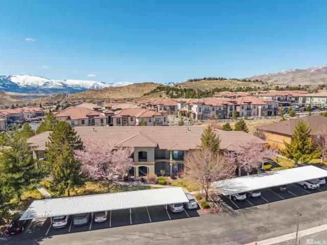 MLS: 250004527 Condo For Sale