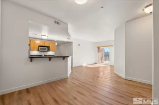 Photo #4: 250004596 Listing 