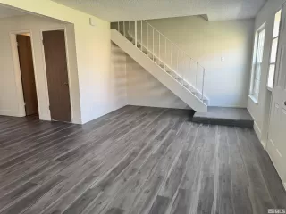 Photo #2: 250004605 Listing