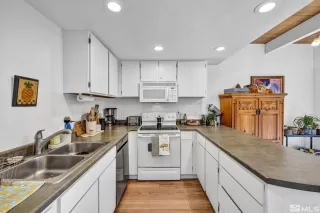 Photo #4: 250004631 Listing 