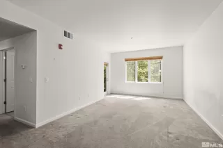 Photo #5: 250004941 Listing