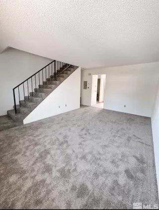 Photo #2: 250005017 Listing 