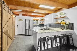 Photo #5: 250005318 Listing