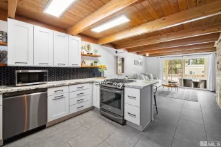 Photo #6: 250005318 Listing