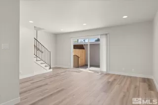 Photo #2: 250005378 Listing