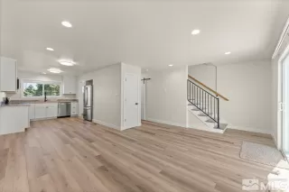 Photo #3: 250005378 Listing