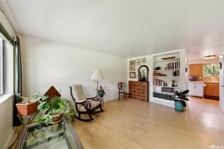 Photo #4: 250005408 Listing 