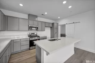 Photo #5: 250005455 Listing