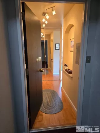 Photo #2: 250005557 Listing