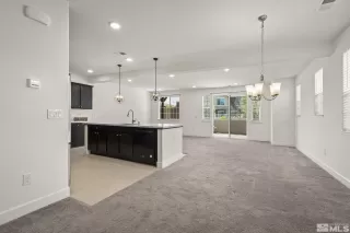 Photo #2: 250005578 Listing 