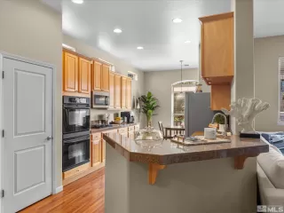 Photo #6: 250005747 Listing 