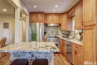 Photo #3: 250005880 Listing 