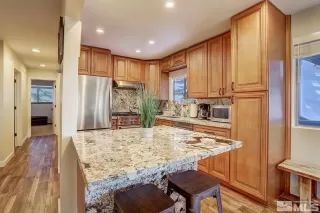 Photo #4: 250005880 Listing 