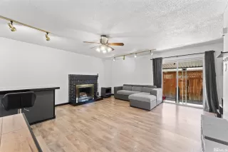 Photo #2: 250006231 Listing 