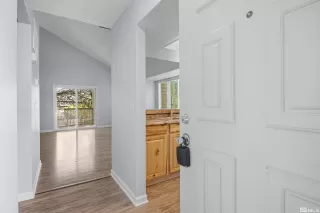 Photo #2: 250006272 Listing 