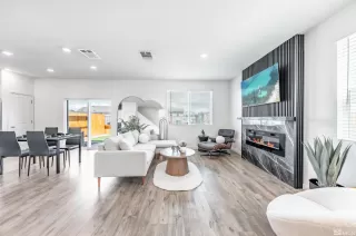 Photo #2: 250006368 Listing 