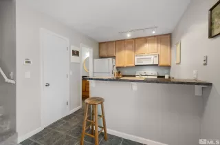 Photo #2: 250006429 Listing