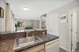 Photo #5: 250006429 Listing