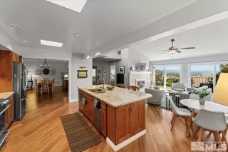 Photo #2: 250006565 Listing