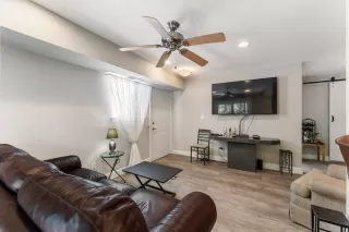 Photo #3: 250050022 Listing 