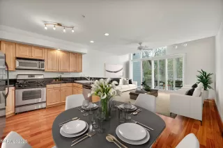 Photo #4: 250050123 Listing