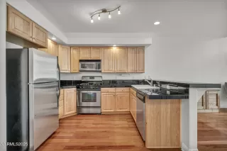 Photo #6: 250050123 Listing