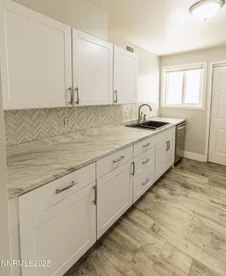 Photo #5: 250050151 Listing