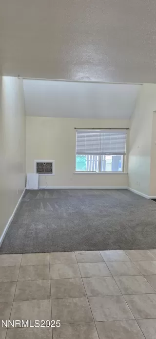 Photo #1: 250050197 Listing