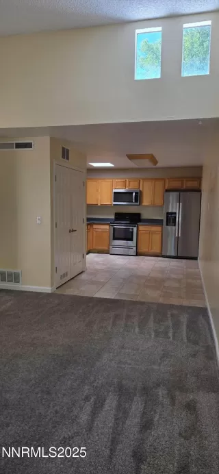 Photo #4: 250050197 Listing