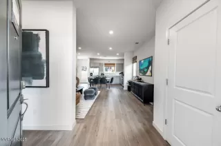 Photo #2: 250050219 Listing