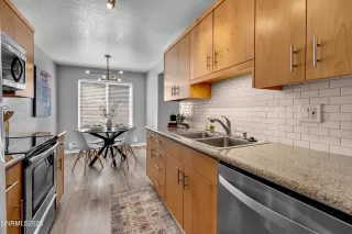 Photo #1: 250050223 Listing