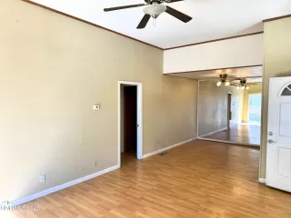 Photo #4: 250050225 Listing