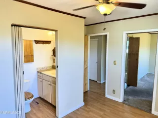 Photo #6: 250050225 Listing