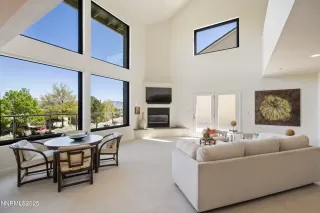 Photo #2: 250050243 Listing