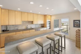 Photo #6: 250050243 Listing