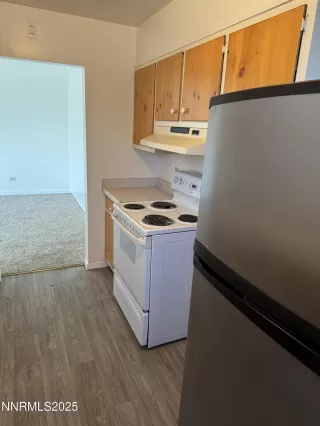 Photo #6: 250050509 Listing