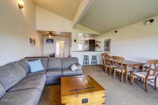 Photo #5: 250050606 Listing