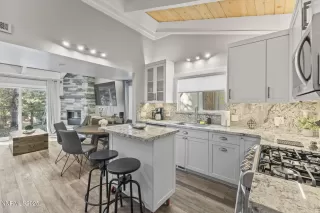 Photo #3: 250050611 Listing