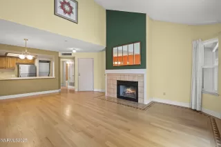 Photo #5: 250050755 Listing