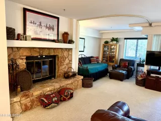 Photo #6: 250050756 Listing