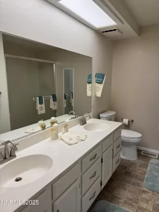 Photo #1: 250050761 Listing