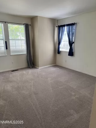 Photo #4: 250050761 Listing