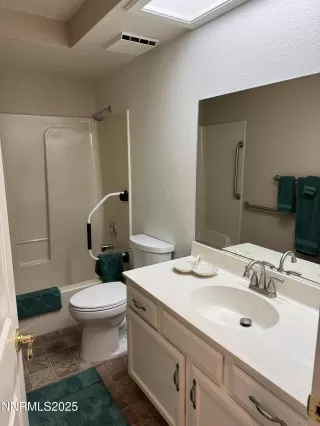 Photo #5: 250050761 Listing