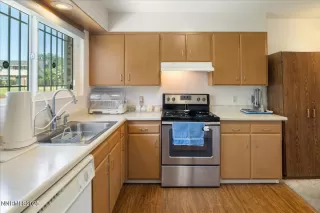 Photo #2: 250050768 Listing 