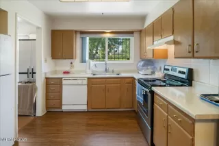 Photo #3: 250050768 Listing 