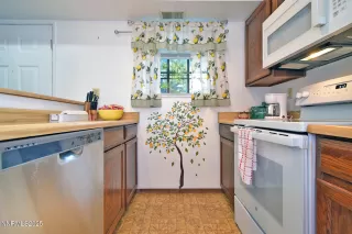 Photo #5: 250050784 Listing 