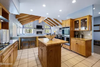 Photo #3: 250050808 Listing 